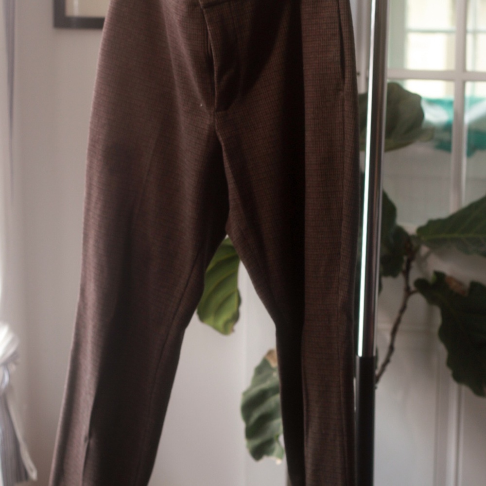 Uniqlo Houndstooth Pant (size 30-33 elastic waist)